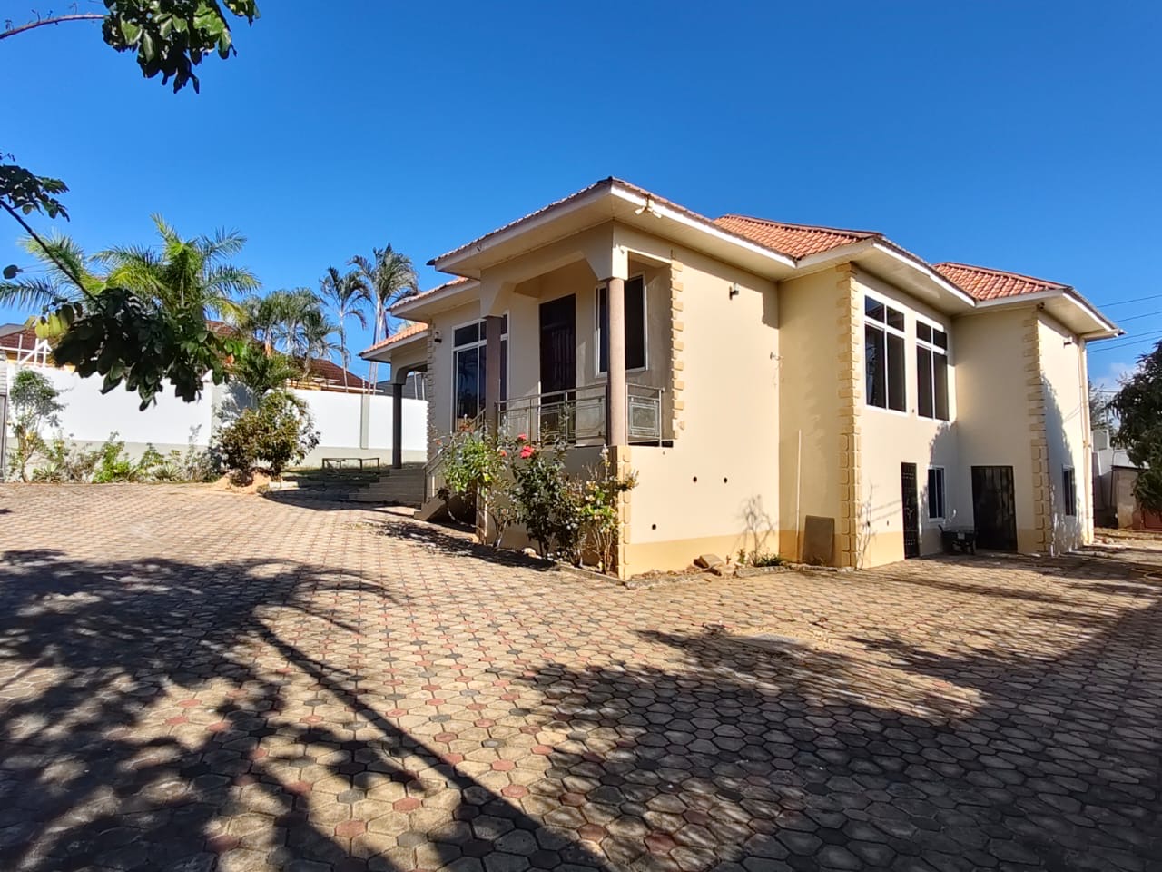 House For Sale Sala Sala