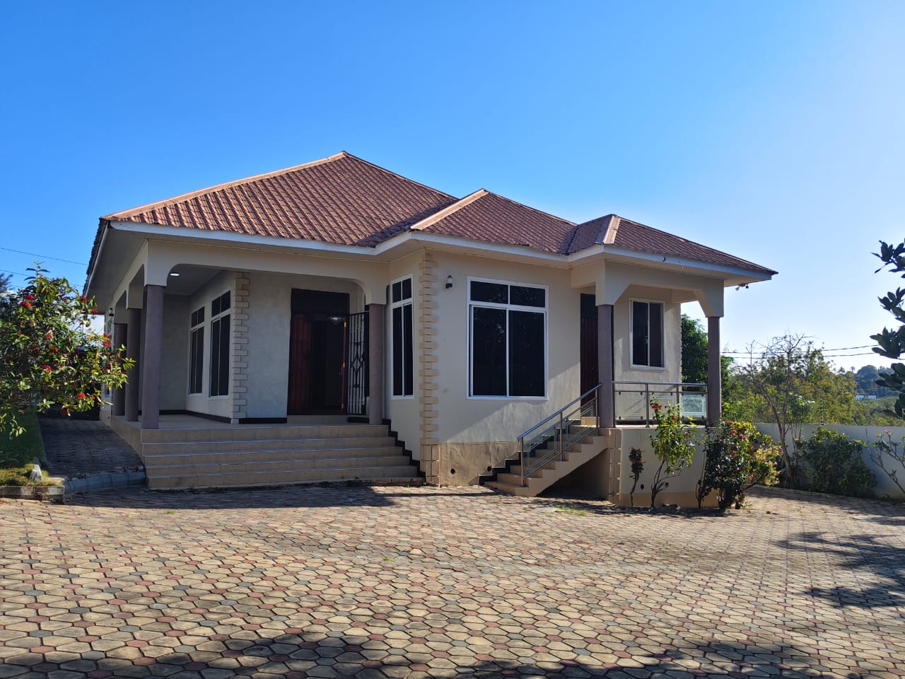 House For Sale Sala Sala