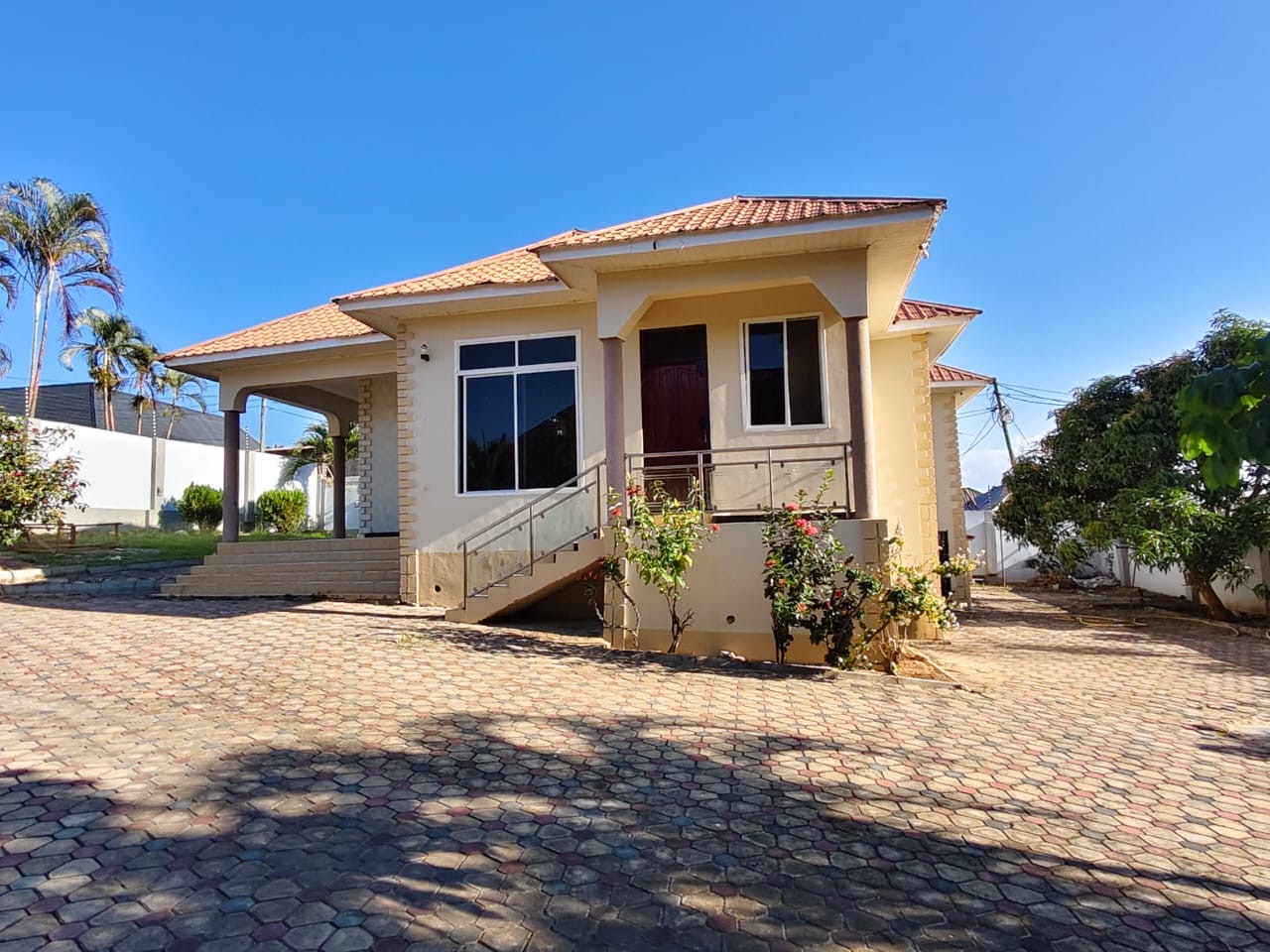 House For Sale Sala Sala